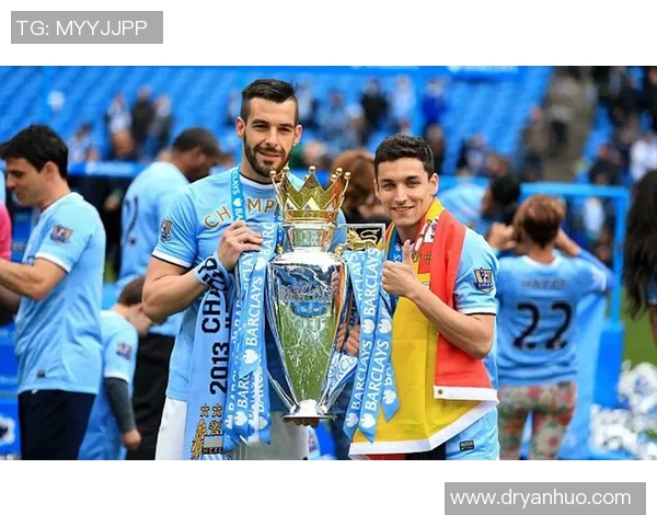 足球明星们热议纳瓦斯的精彩表现与职业生涯成就